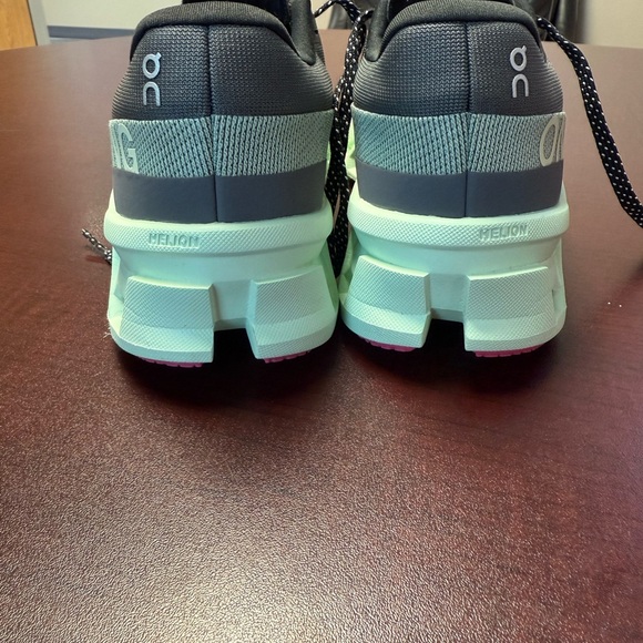 On Cloudmonster 2 Women’s Running Shoes - Picture 3 of 6